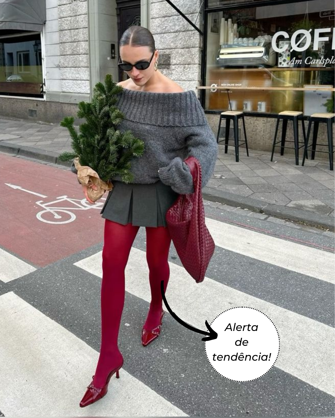 Look de uma mulher estilosa com tricot cinza e meias vermelhas.